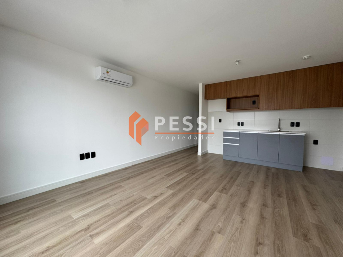 Apartamento ID.2558/Alquiler-apartamento-1-dormitorio-con-balcón-y-garage-a-estrenar-en-La-Blanqueada.- - Alquiler apartamento 1 dormitorio con balcón y garage a estrenar en La Blanqueada. 
