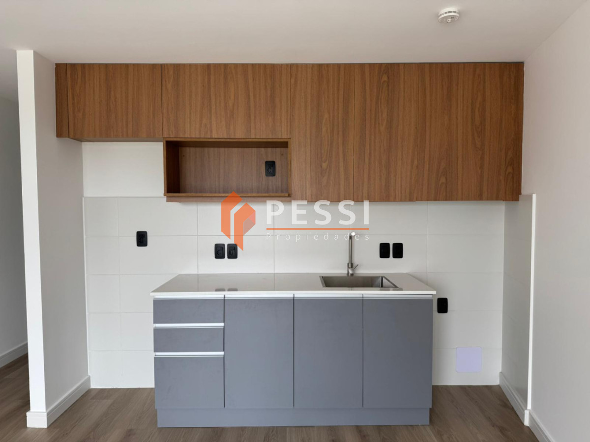 Apartamento ID.2558/Alquiler-apartamento-1-dormitorio-con-balcón-y-garage-a-estrenar-en-La-Blanqueada.- - Alquiler apartamento 1 dormitorio con balcón y garage a estrenar en La Blanqueada. 