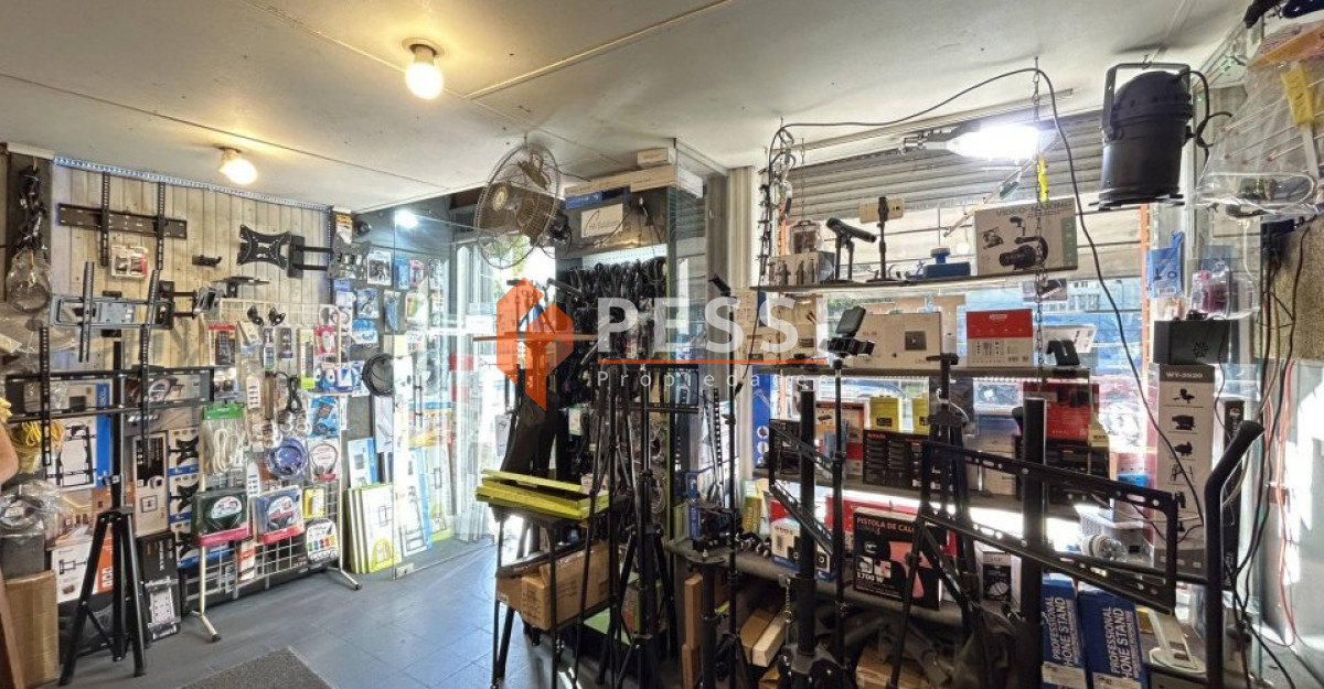 Apartamento ID.2500/Venta-padron-unico,-casa-de-altos-y-2-locales-en-Centro - Venta padron unico, casa de altos y 2 locales en Centro