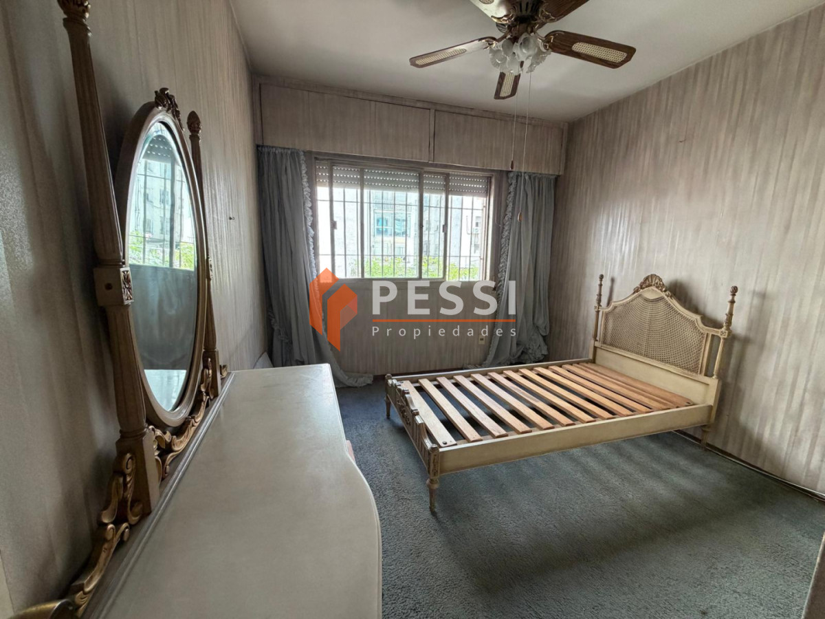 Apartamento ID.2525/Venta-apartamento-3-dormitorios-y-servicio-con-garaje-doble-y-vista-a-la-rambla - Venta apartamento 3 dormitorios y servicio con garaje doble y vista a la rambla