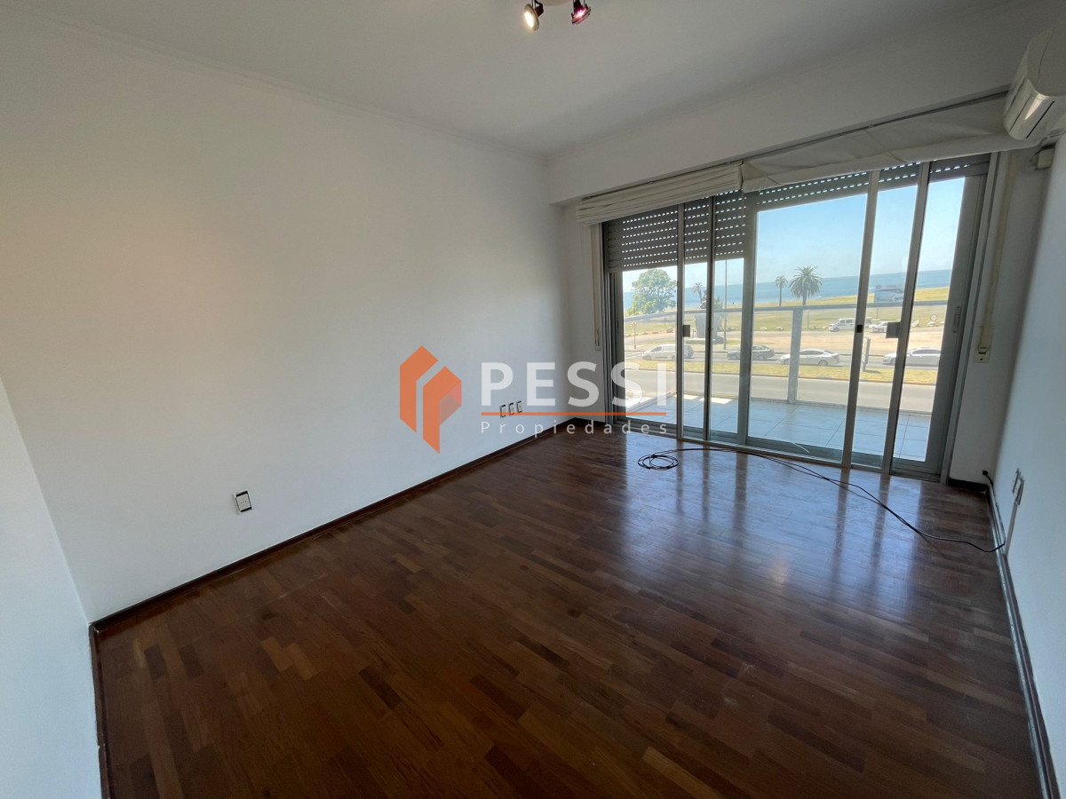 Apartamento ID.1072/Venta-Apartamento-con-renta,-3-Dormitorios-y-terraza-frente-al-mar-en-Punta-Carretas - Venta Apartamento con renta, 3 Dormitorios y terraza frente al mar en Punta Carretas