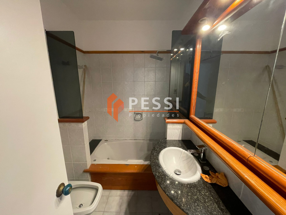 Apartamento ID.2212 - Venta apartamento 2 dormitorios con renta en Parque Rodo