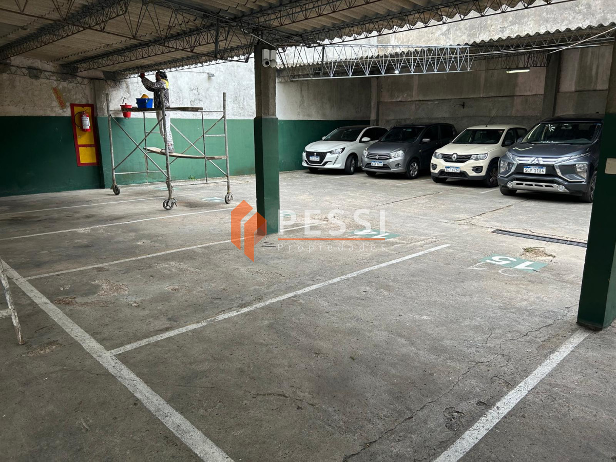 Apartamento ID.2379/Venta-apartamento-2-dormitorios-y-garage-en-pocitos - Venta apartamento 2 dormitorios y garage en pocitos