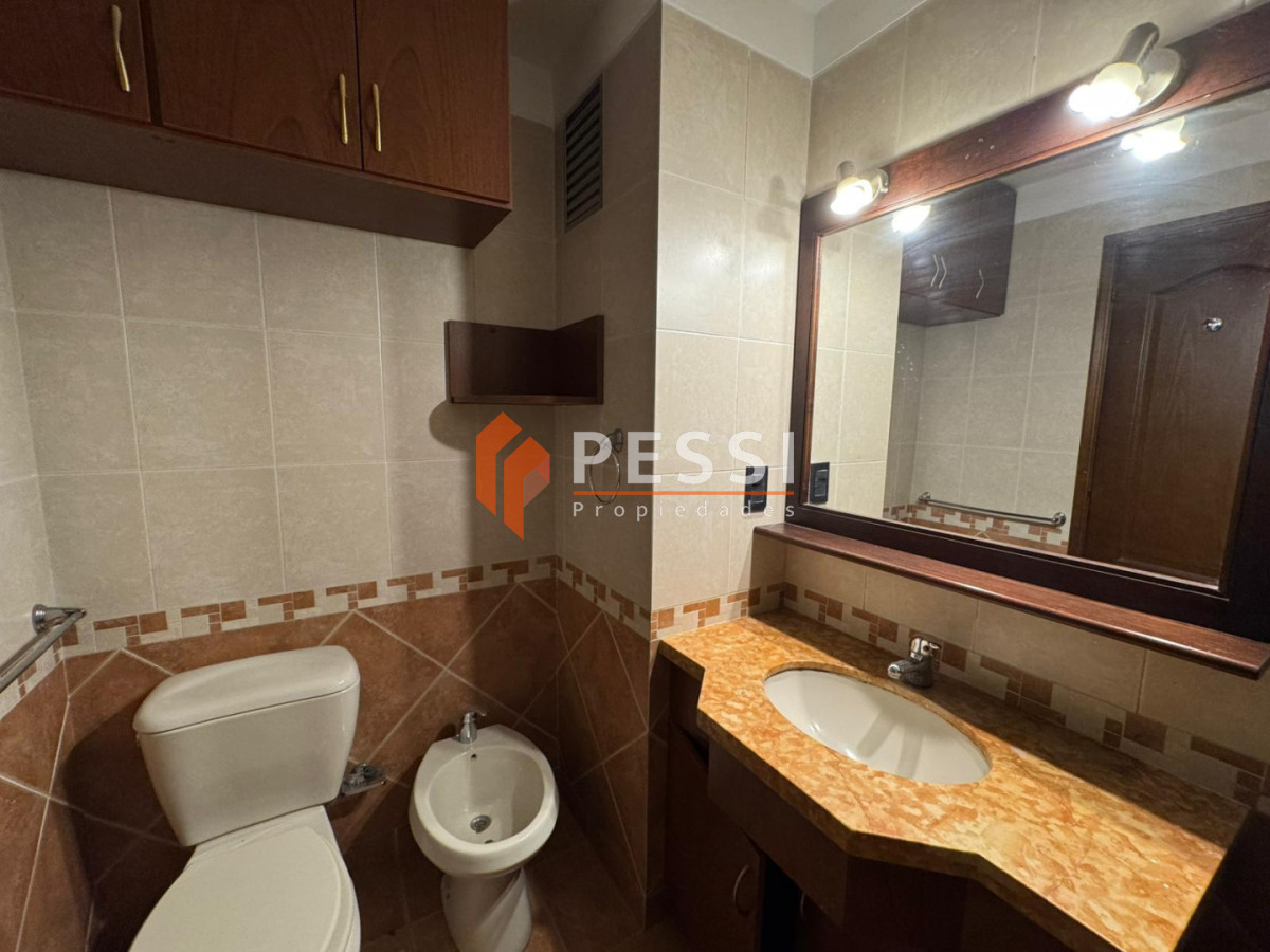Apartamento ID.2198 - Alquiler apartamento 2 dormitorios y garage en Pocitos