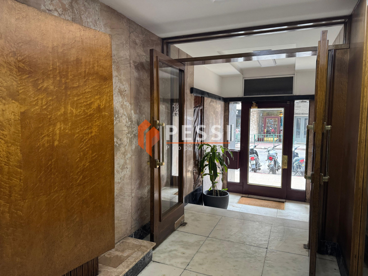 Apartamento ID.2464/Venta-apartamento-2-dormitorios-y-garage-en-Centro - Venta apartamento 2 dormitorios y garage en Centro