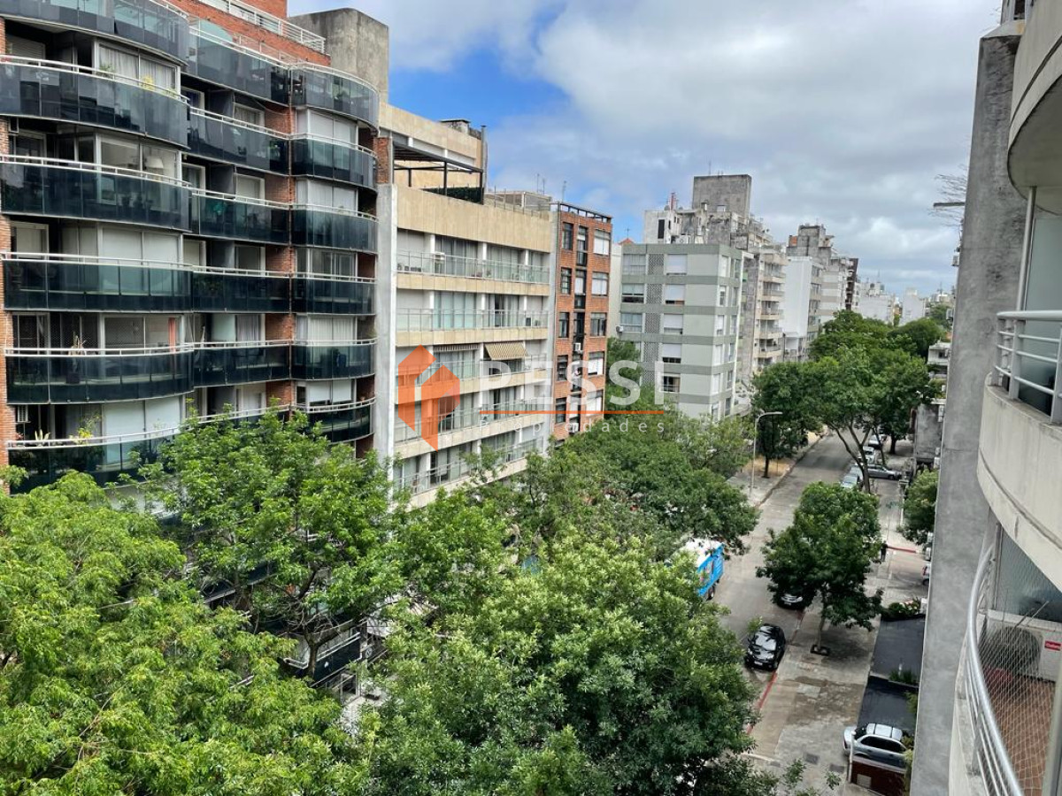 Apartamento ID.2321 - Alquiler apartamento 2 dormitorios y garage en Pocitos 