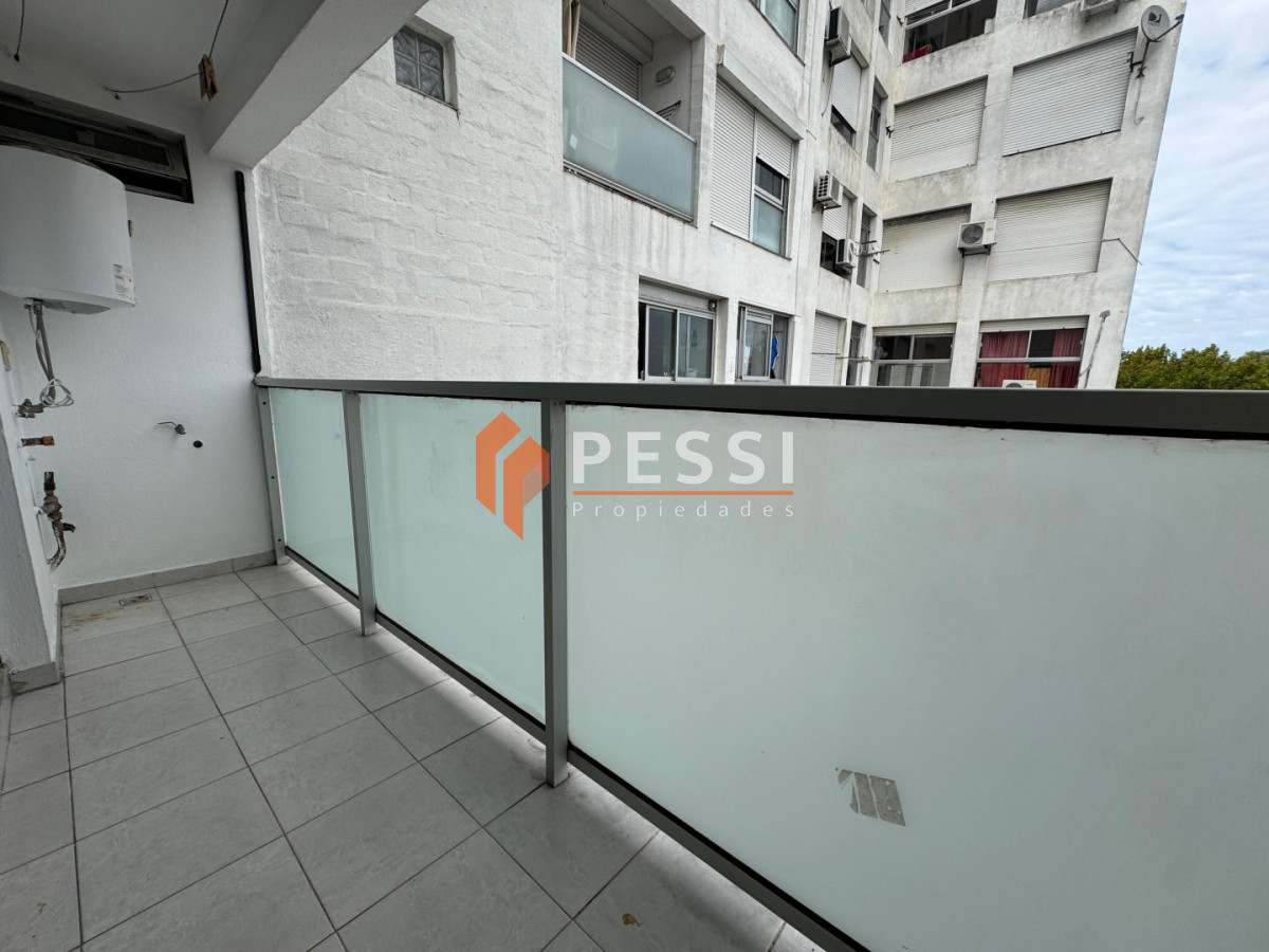 Apartamento ID.1435 - Apartamento en alquiler Parque Rodó 2 dormitorios