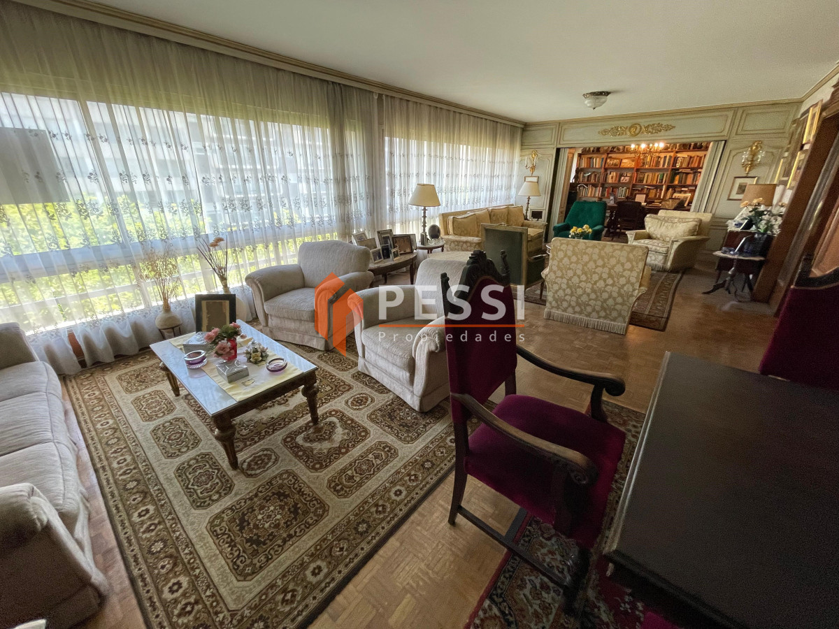 Apartamento ID.2418/Venta-apartamento-4-dormitorios-y-garage-en-Pocitos - Venta apartamento 4 dormitorios y garage en Pocitos
