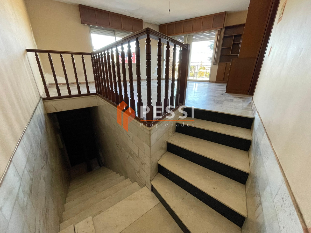 Apartamento ID.2155/Venta-apartamento-1-dormitorio-a-estrenar- - Venta casa de 3 dormitorios, terraza, barbacoa y garage 
