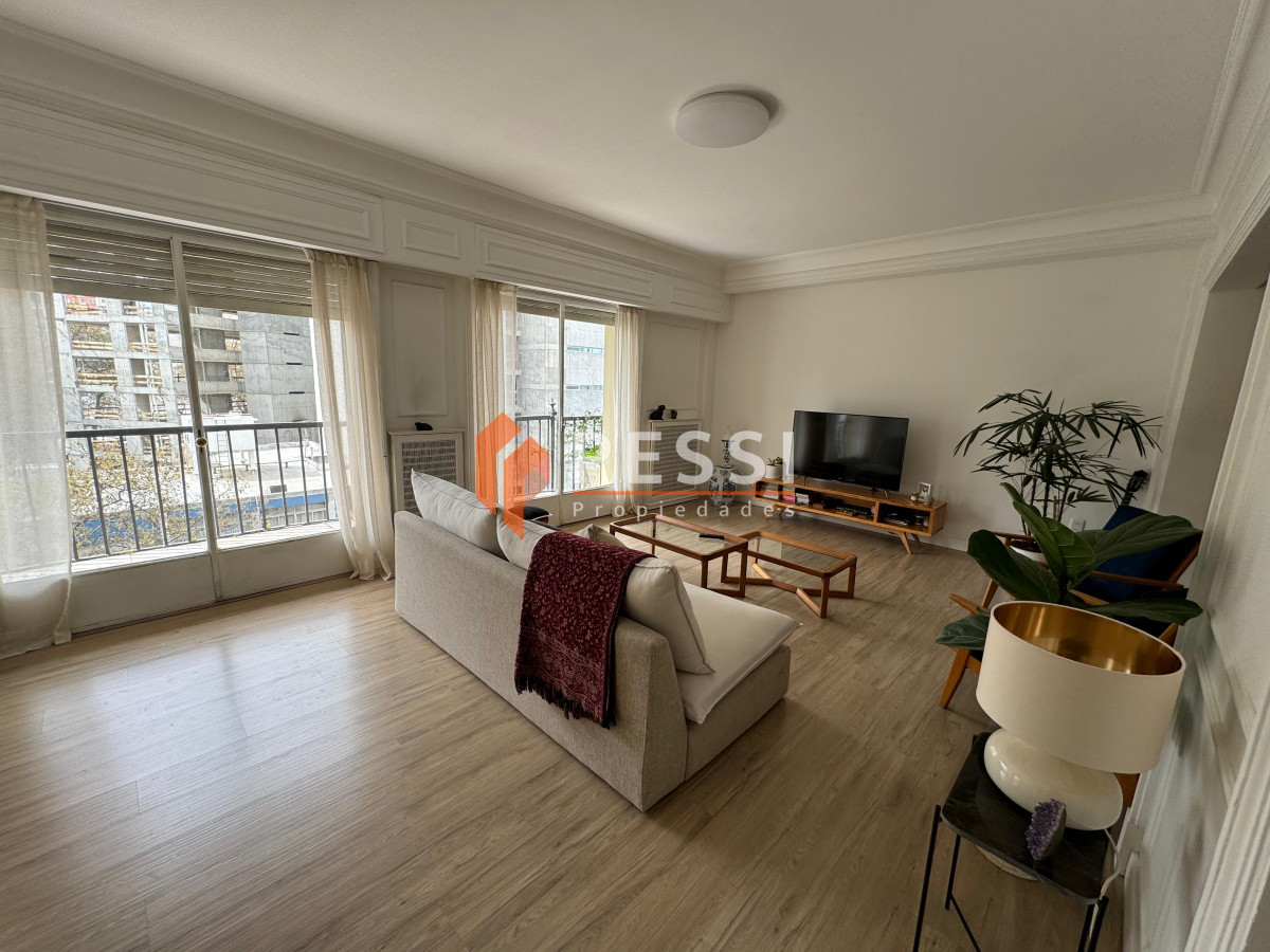 Apartamento ID.1468/Venta-apartamento-4-dormitorios-y-escritorio-en-Cordón - Venta apartamento 4 dormitorios y escritorio en Cordón