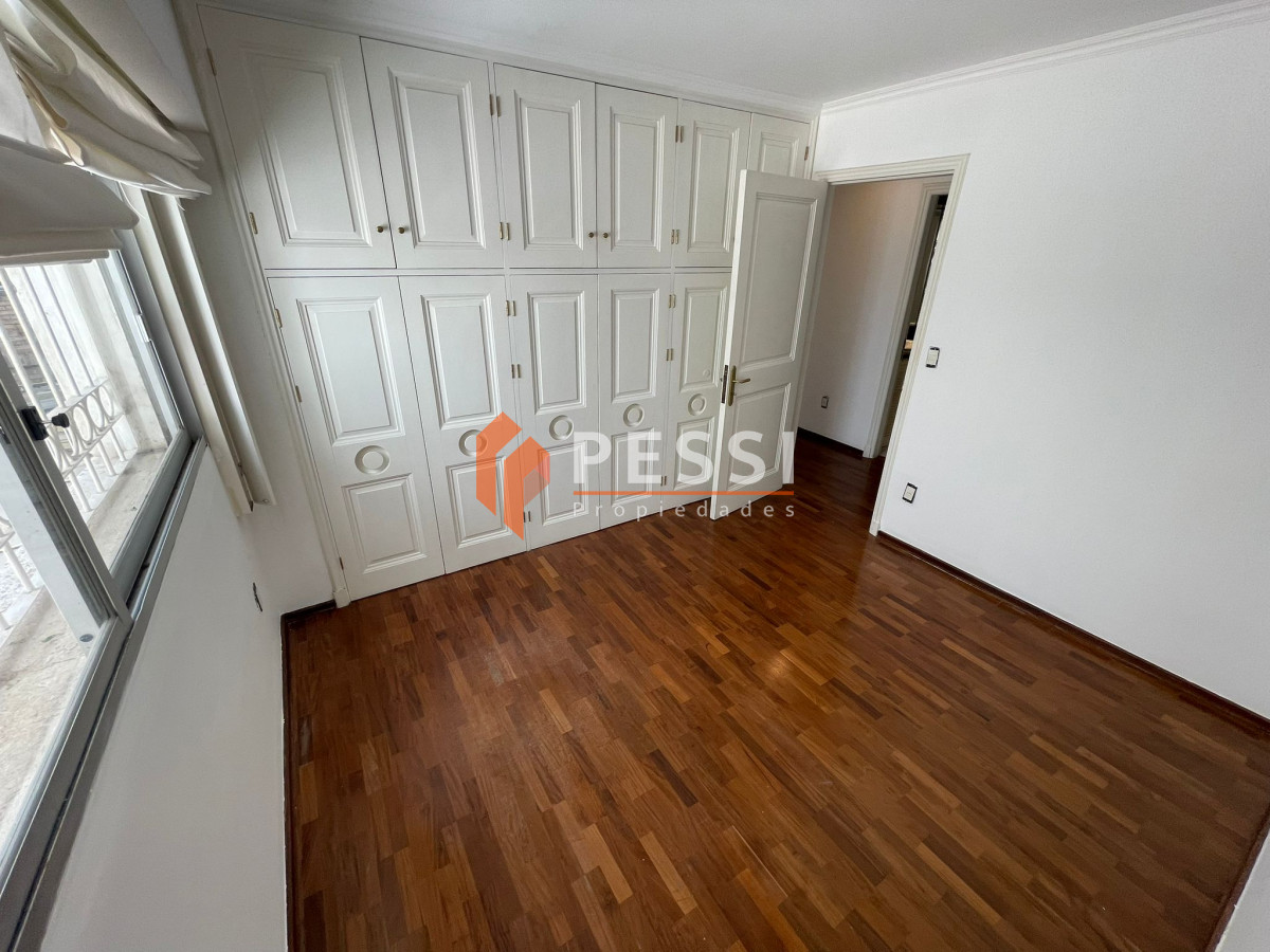 Apartamento ID.1072/Venta-Apartamento-con-renta,-3-Dormitorios-y-terraza-frente-al-mar-en-Punta-Carretas - Venta Apartamento con renta, 3 Dormitorios y terraza frente al mar en Punta Carretas