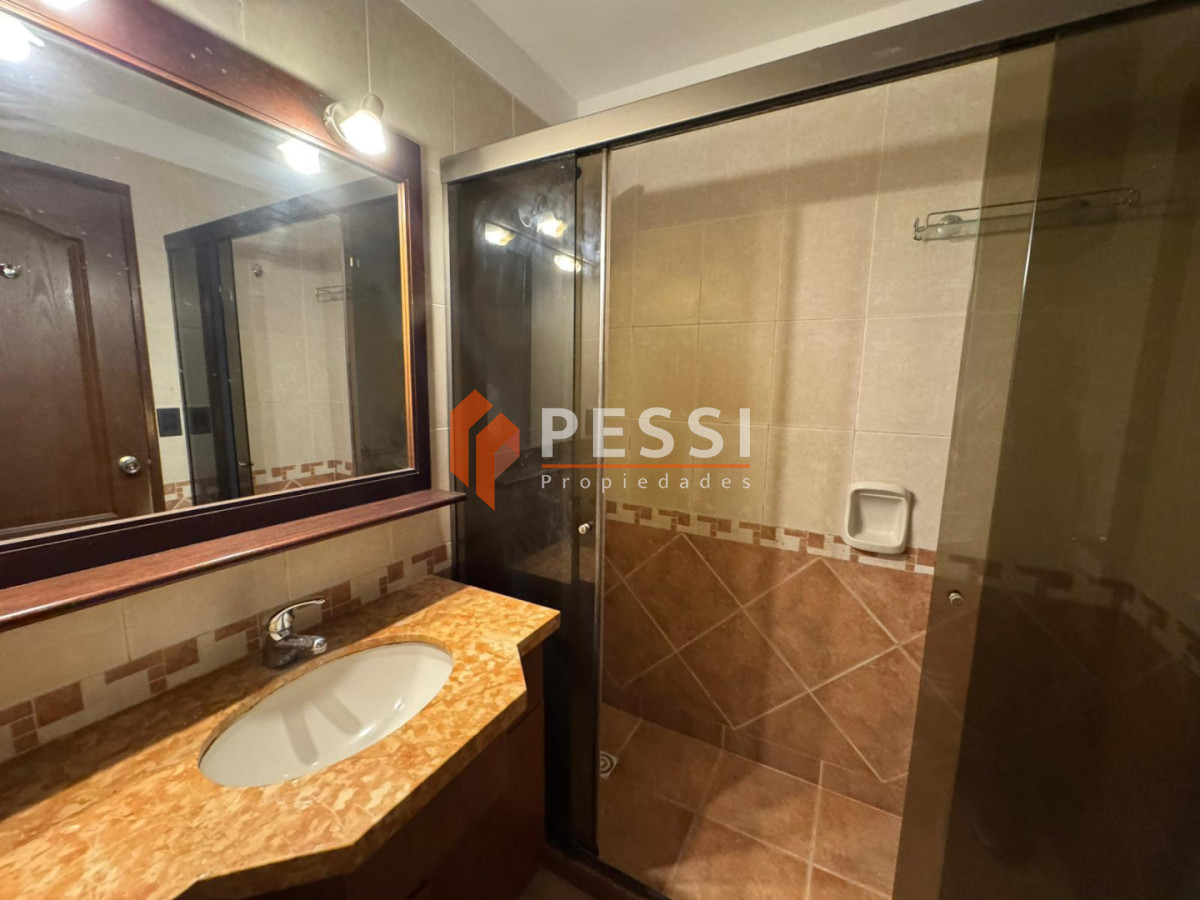 Apartamento ID.2198 - Alquiler apartamento 2 dormitorios y garage en Pocitos