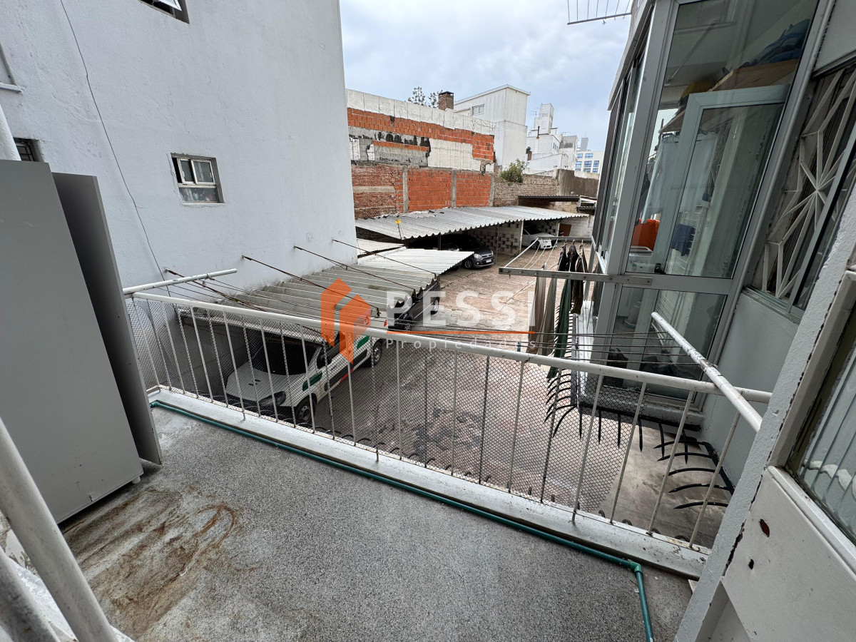 Apartamento ID.1438 - Venta apartamento 2 dormitorios con vista a la rambla y garage en Malvin 