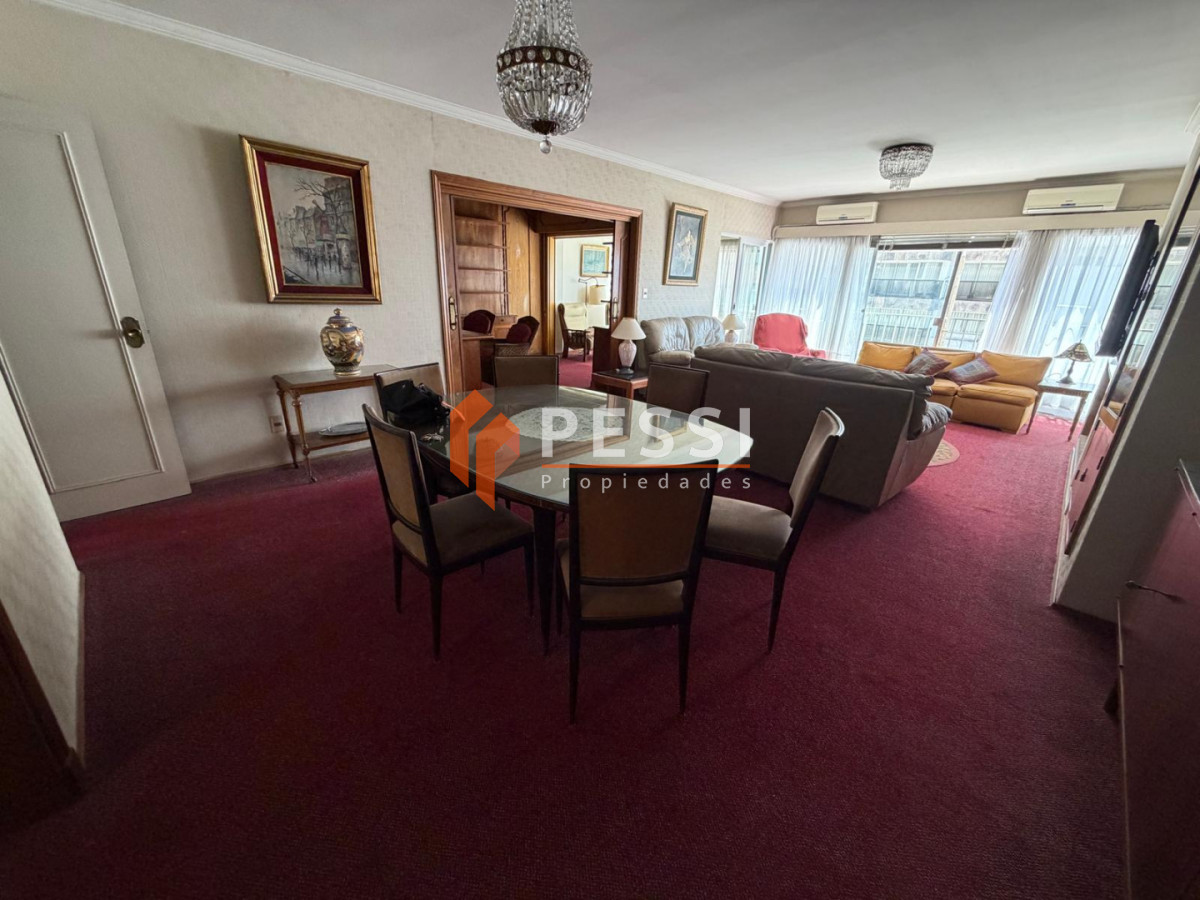 Apartamento ID.2525/Venta-apartamento-3-dormitorios-y-servicio-con-garaje-doble-y-vista-a-la-rambla - Venta apartamento 3 dormitorios y servicio con garaje doble y vista a la rambla