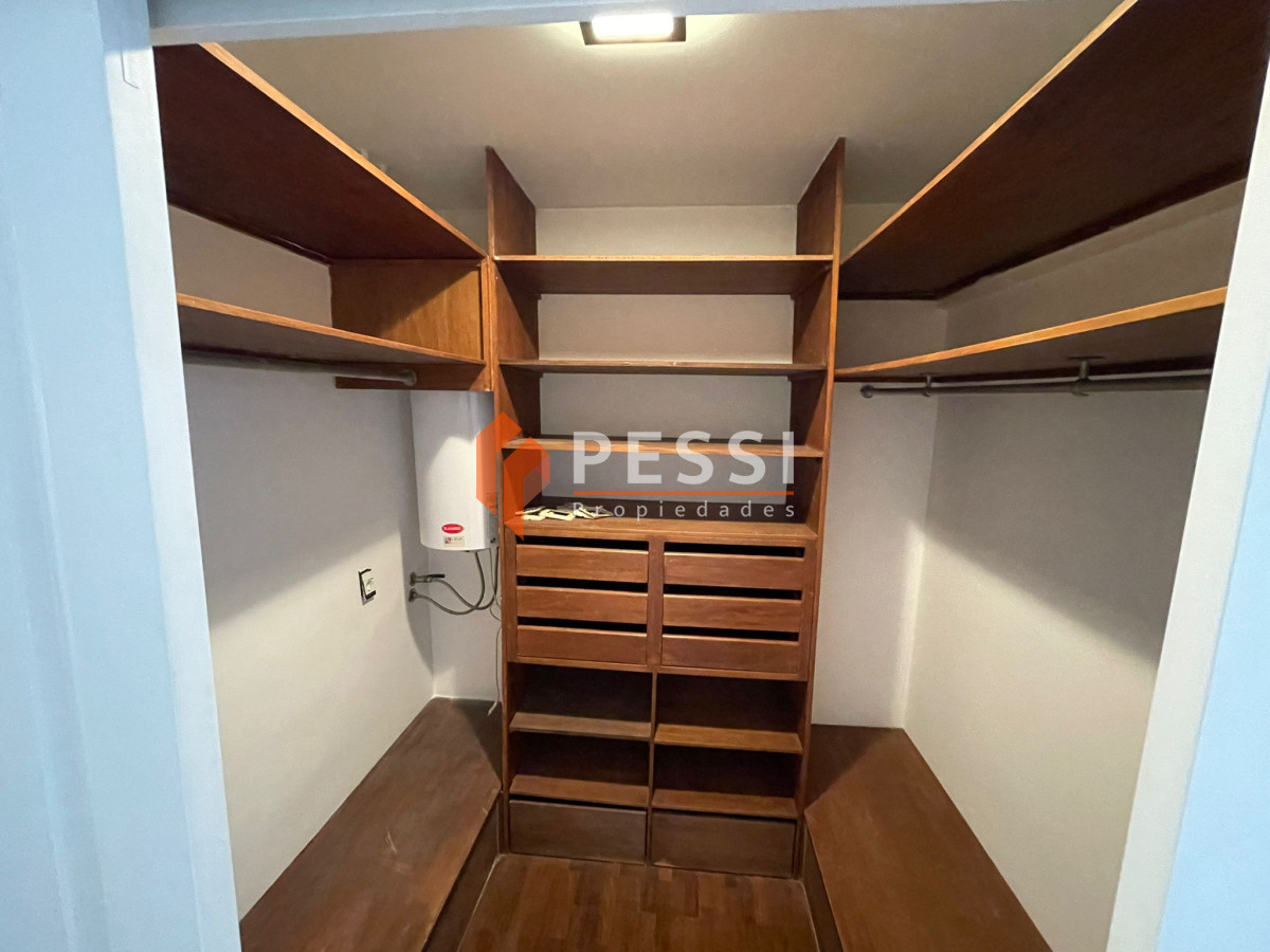 Apartamento ID.1072/Venta-Apartamento-con-renta,-3-Dormitorios-y-terraza-frente-al-mar-en-Punta-Carretas - Venta Apartamento con renta, 3 Dormitorios y terraza frente al mar en Punta Carretas