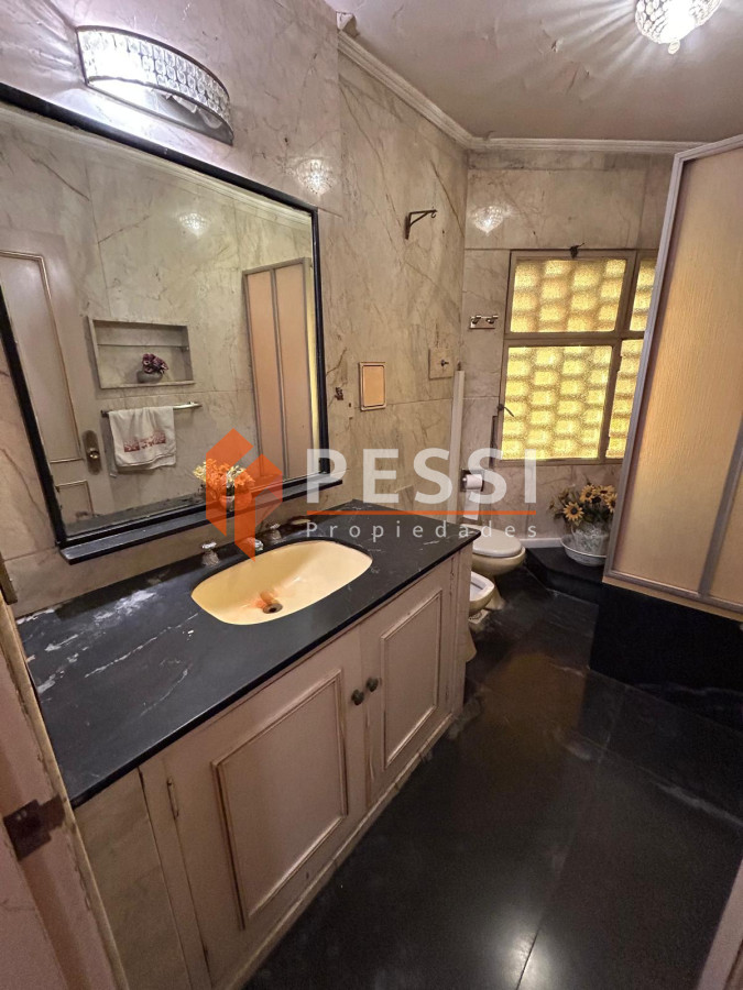 Apartamento ID.2418/Venta-apartamento-4-dormitorios-y-garage-en-Pocitos - Venta apartamento 4 dormitorios y garage en Pocitos