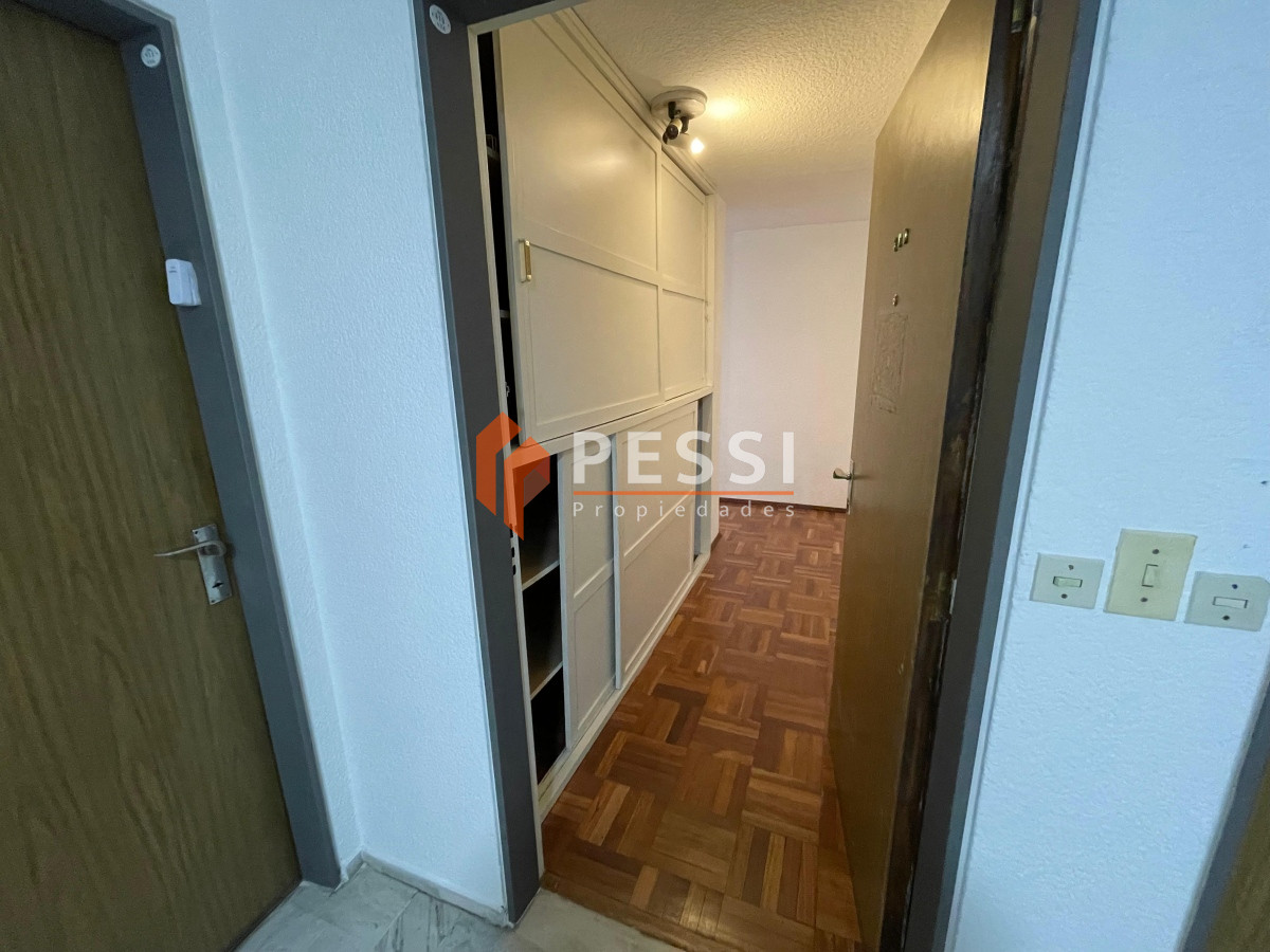 Apartamento ID.2400/Alquiler-Oficina-en-Centro- - Alquiler Oficina en Centro 