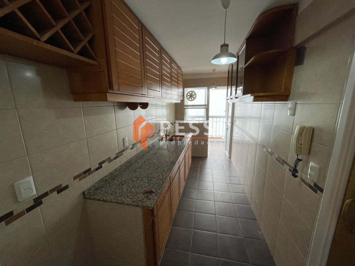 Apartamento ID.2321 - Alquiler apartamento 2 dormitorios y garage en Pocitos 