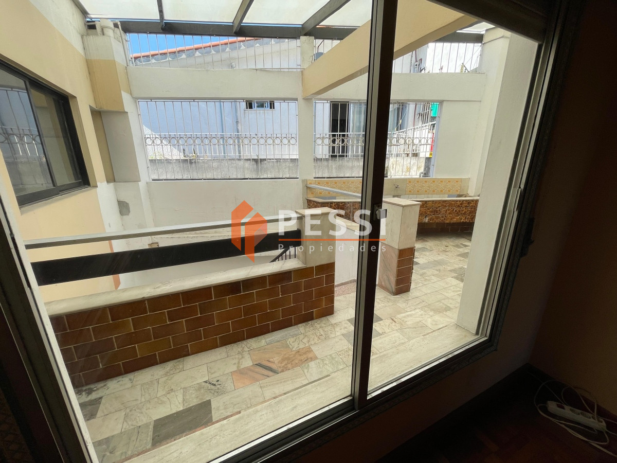 Apartamento ID.2155/Venta-apartamento-1-dormitorio-a-estrenar- - Venta casa de 3 dormitorios, terraza, barbacoa y garage 