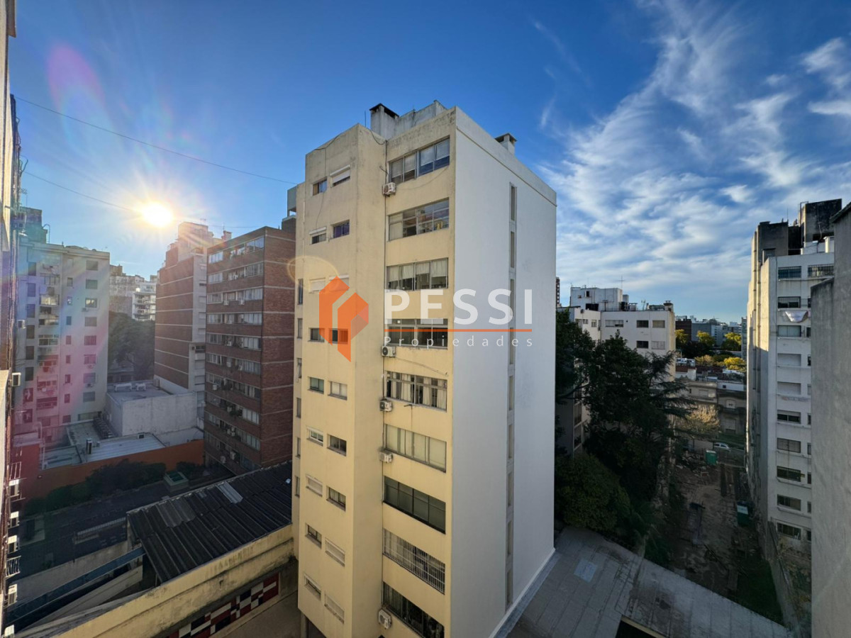 Apartamento ID.1137 - Alquiler apartamento 2 dormitorios con balcón en Punta Carretas 