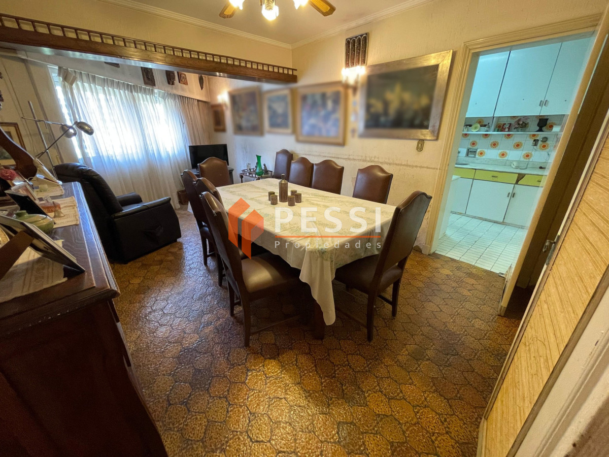 Apartamento ID.2418/Venta-apartamento-4-dormitorios-y-garage-en-Pocitos - Venta apartamento 4 dormitorios y garage en Pocitos