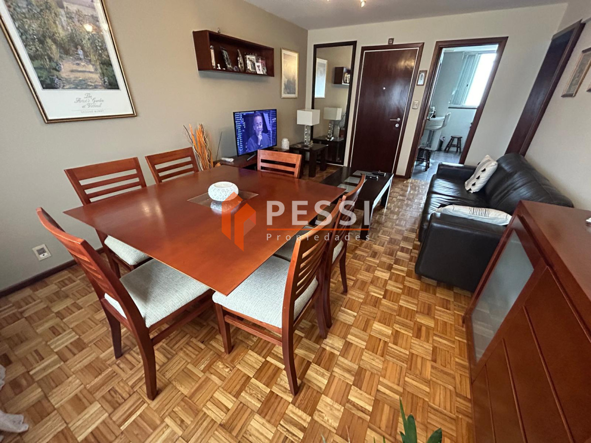 Apartamento ID.2379/Venta-apartamento-2-dormitorios-y-garage-en-pocitos - Venta apartamento 2 dormitorios y garage en pocitos