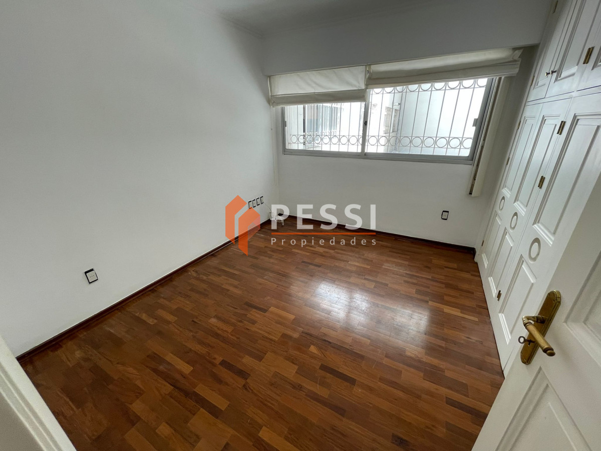 Apartamento ID.1072/Venta-Apartamento-con-renta,-3-Dormitorios-y-terraza-frente-al-mar-en-Punta-Carretas - Venta Apartamento con renta, 3 Dormitorios y terraza frente al mar en Punta Carretas