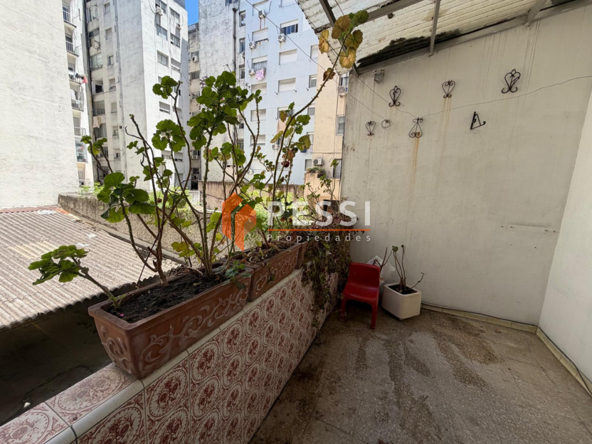 Apartamento ID.2525/Venta-apartamento-3-dormitorios-y-servicio-con-garaje-doble-y-vista-a-la-rambla - Venta apartamento 3 dormitorios y servicio con garaje doble y vista a la rambla