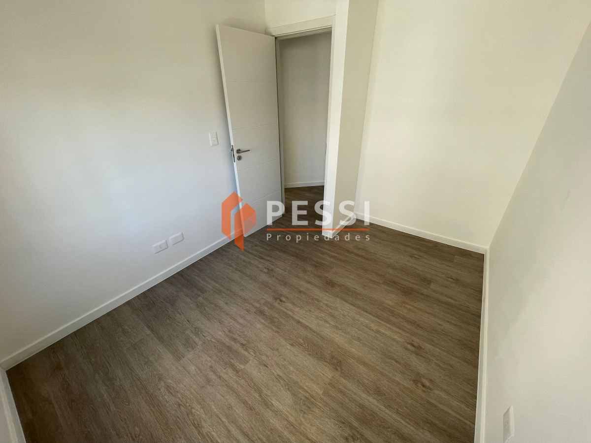 Apartamento ID.2406/Venta-apartamento-2-dormitorios-con-garage-rentado-en-Tres-Cruces - Venta apartamento 2 dormitorios con garage rentado en Tres Cruces