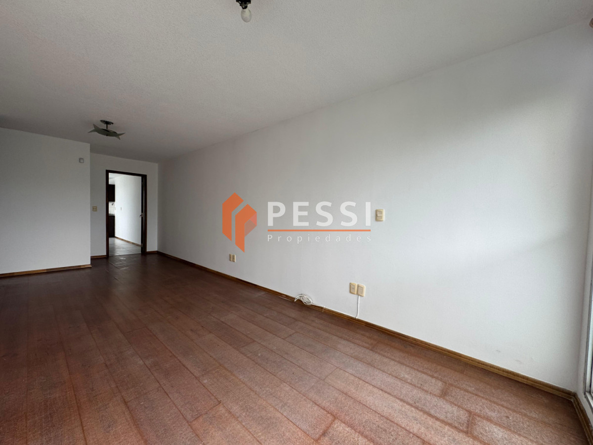 Apartamento ID.1435 - Apartamento en alquiler Parque Rodó 2 dormitorios