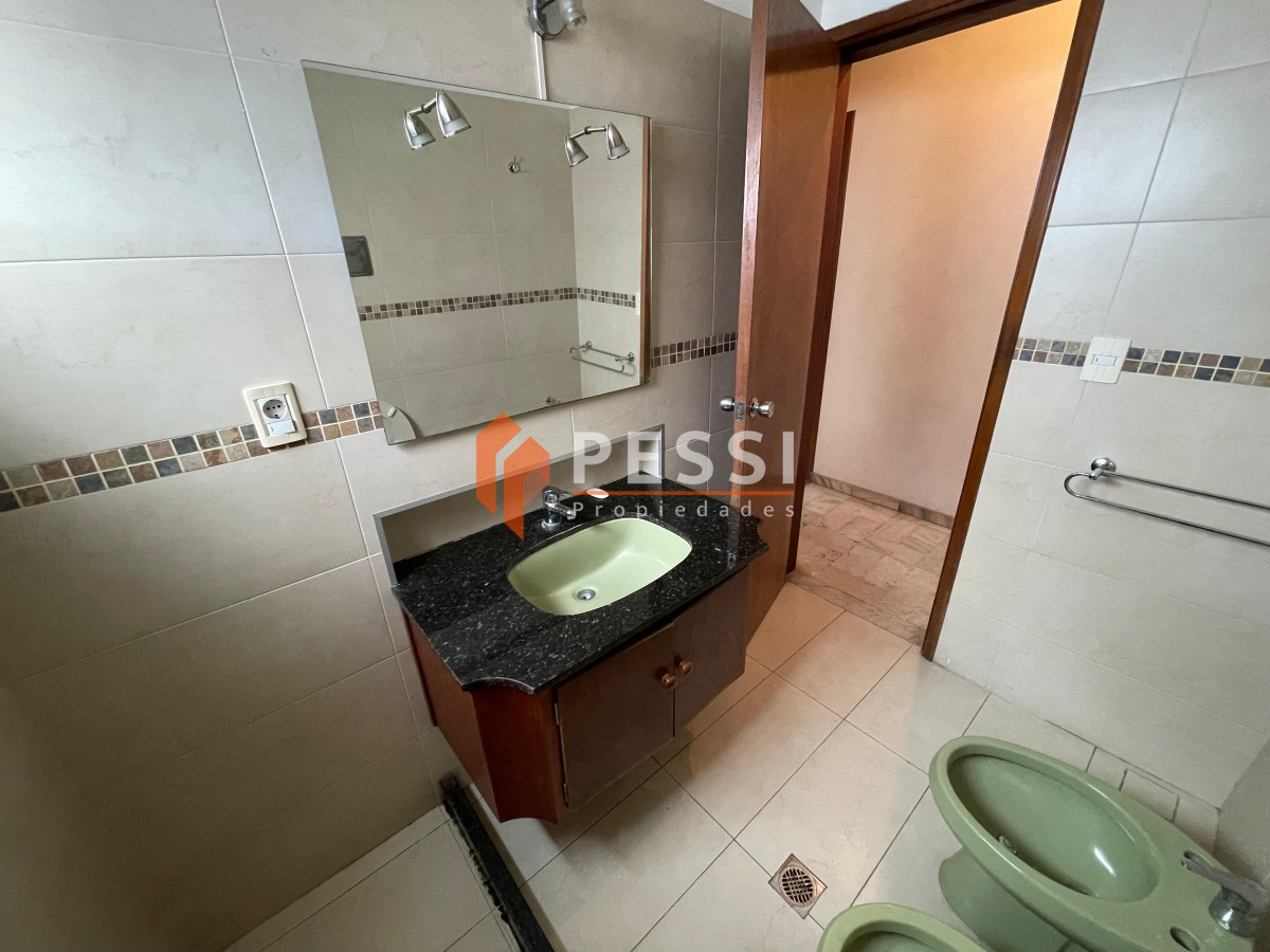 Apartamento ID.2155/Venta-apartamento-1-dormitorio-a-estrenar- - Venta casa de 3 dormitorios, terraza, barbacoa y garage 