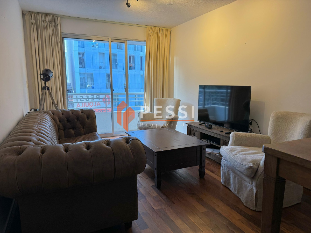 Apartamento ID.2403 - Alquiler apartamento 2 dormitorios con garage en Pocitos 