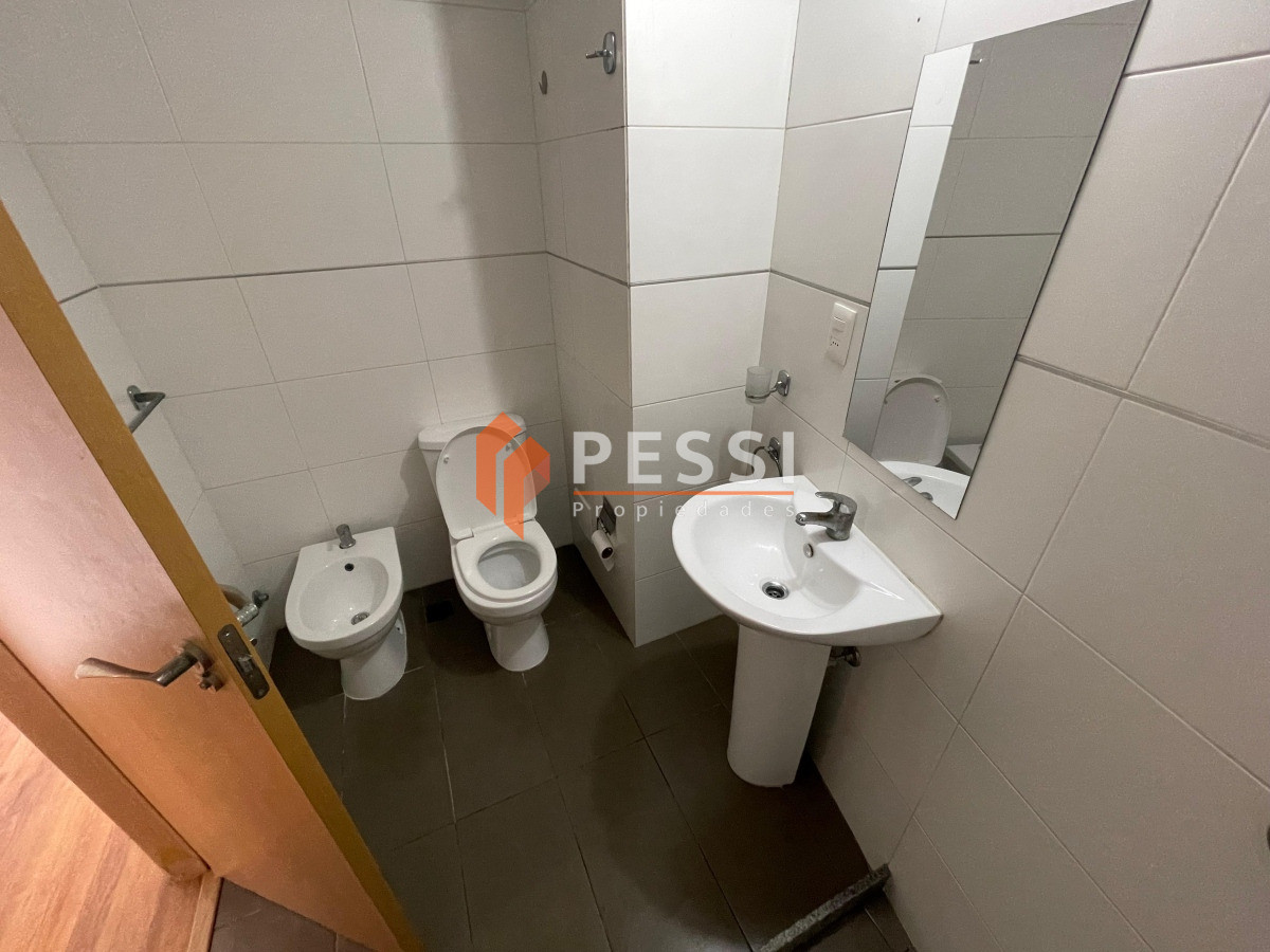 Apartamento ID.2095 - Alquiler monoambiente con terraza en Cordón