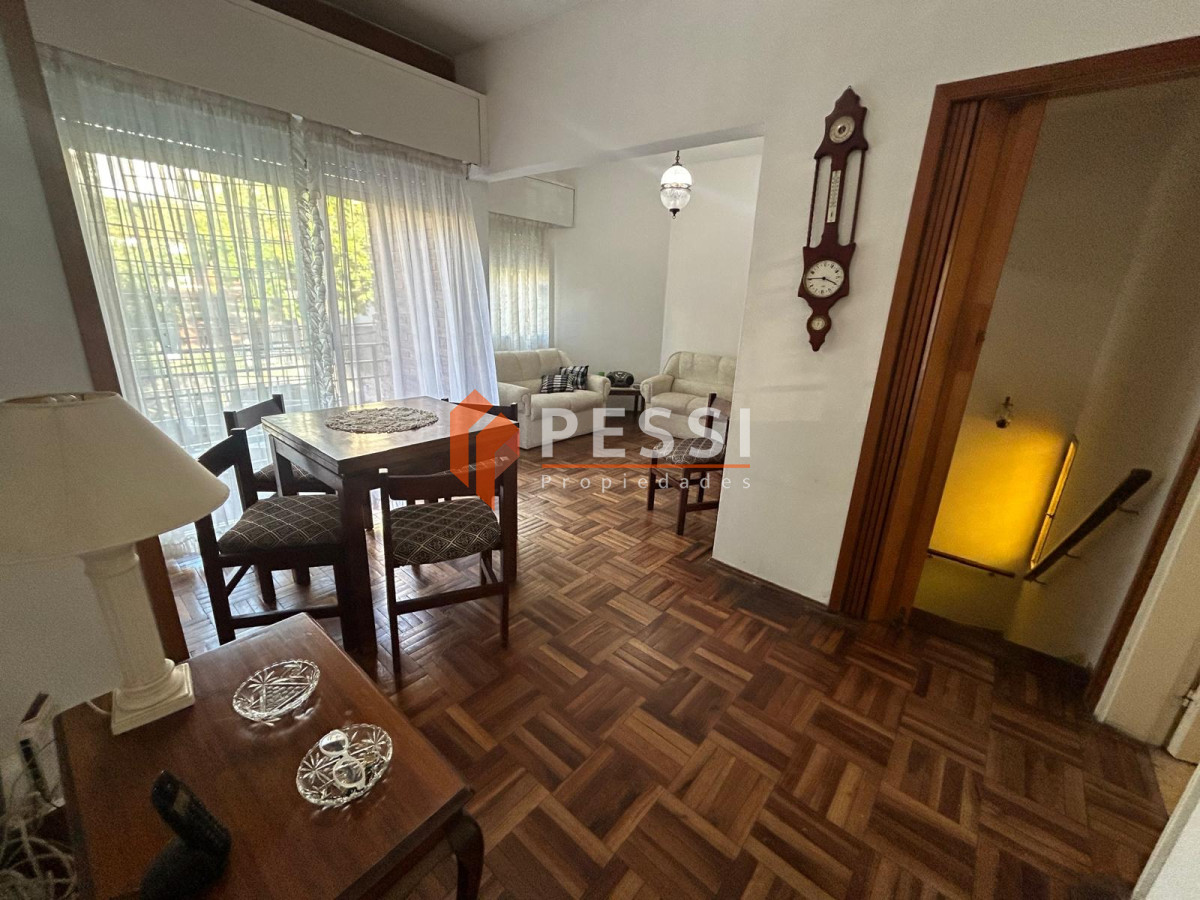 Apartamento ID.2435/Venta-casa-PH-de-altos-en-Pocitos - Venta casa PH de altos en Pocitos