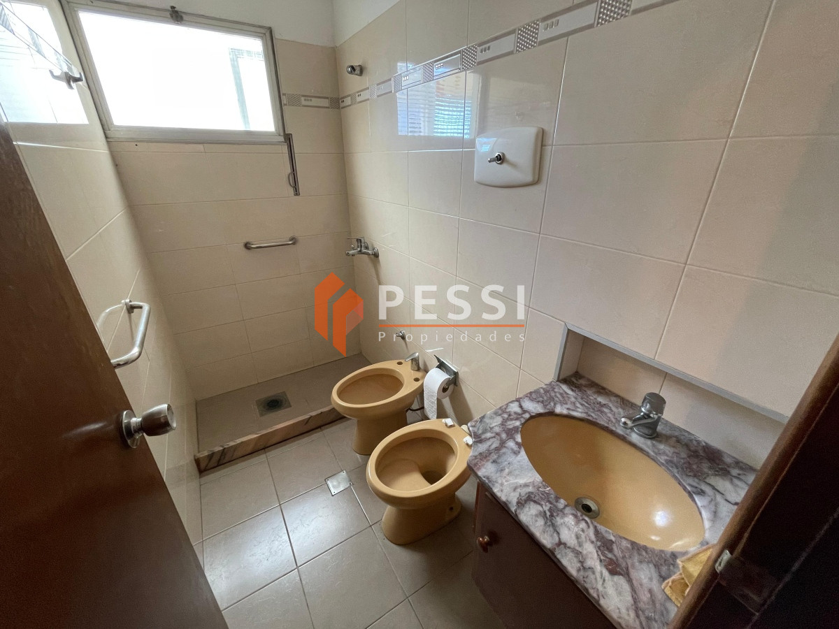 Apartamento ID.2155/Venta-apartamento-1-dormitorio-a-estrenar- - Venta casa de 3 dormitorios, terraza, barbacoa y garage 