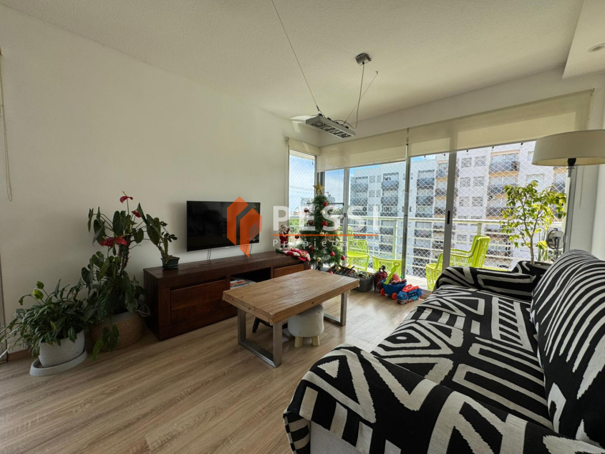 Apartamento ID.2513/Venta-aparamento-2-dormitorios-y-garage-en-Malvin - Venta aparamento 2 dormitorios y garage en Malvin