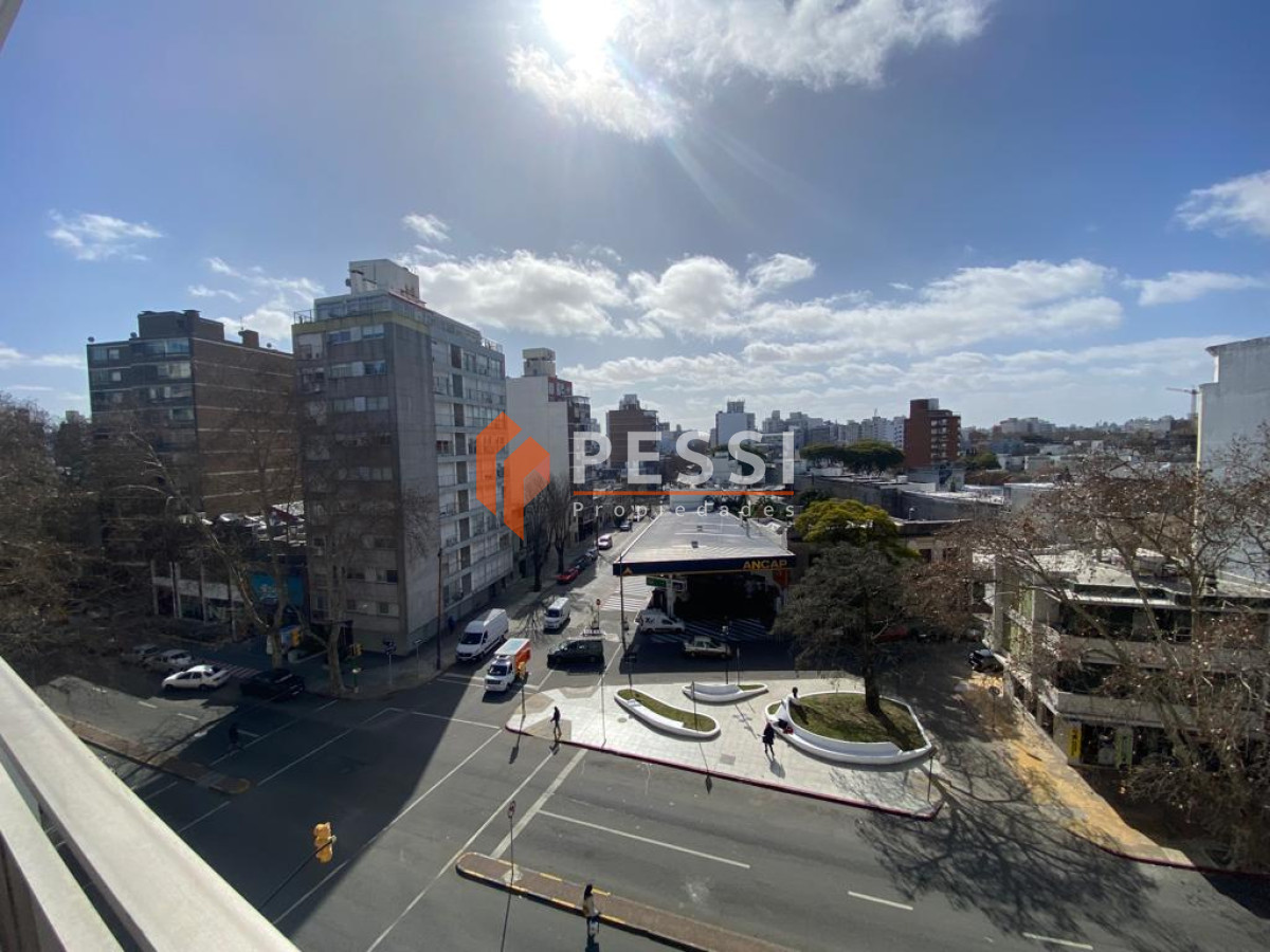 Apartamento ID.2242 - Venta apartamento 3 domitorios y garage en Pocitos