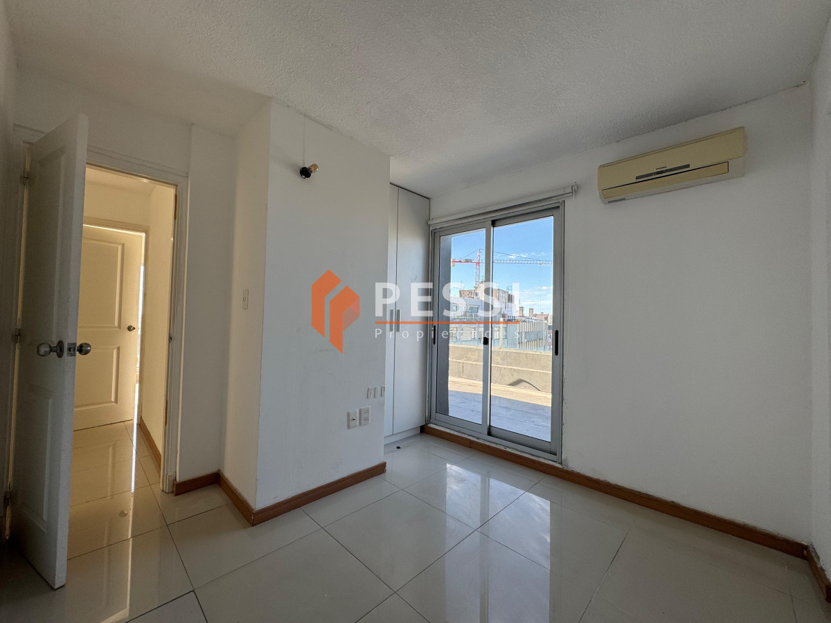 Apartamento ID.1492 - Alquiler apartamento 2 dormitorios y terraza en Cordón.