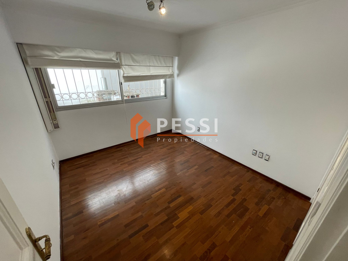 Apartamento ID.1072/Venta-Apartamento-con-renta,-3-Dormitorios-y-terraza-frente-al-mar-en-Punta-Carretas - Venta Apartamento con renta, 3 Dormitorios y terraza frente al mar en Punta Carretas