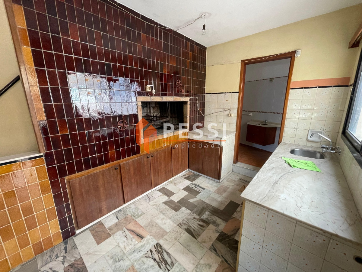 Apartamento ID.2155/Venta-apartamento-1-dormitorio-a-estrenar- - Venta casa de 3 dormitorios, terraza, barbacoa y garage 