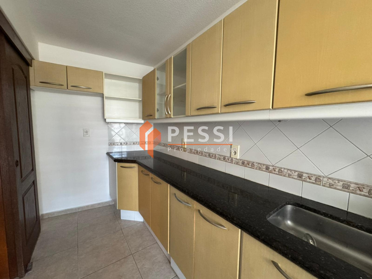 Apartamento ID.2198 - Alquiler apartamento 2 dormitorios y garage en Pocitos