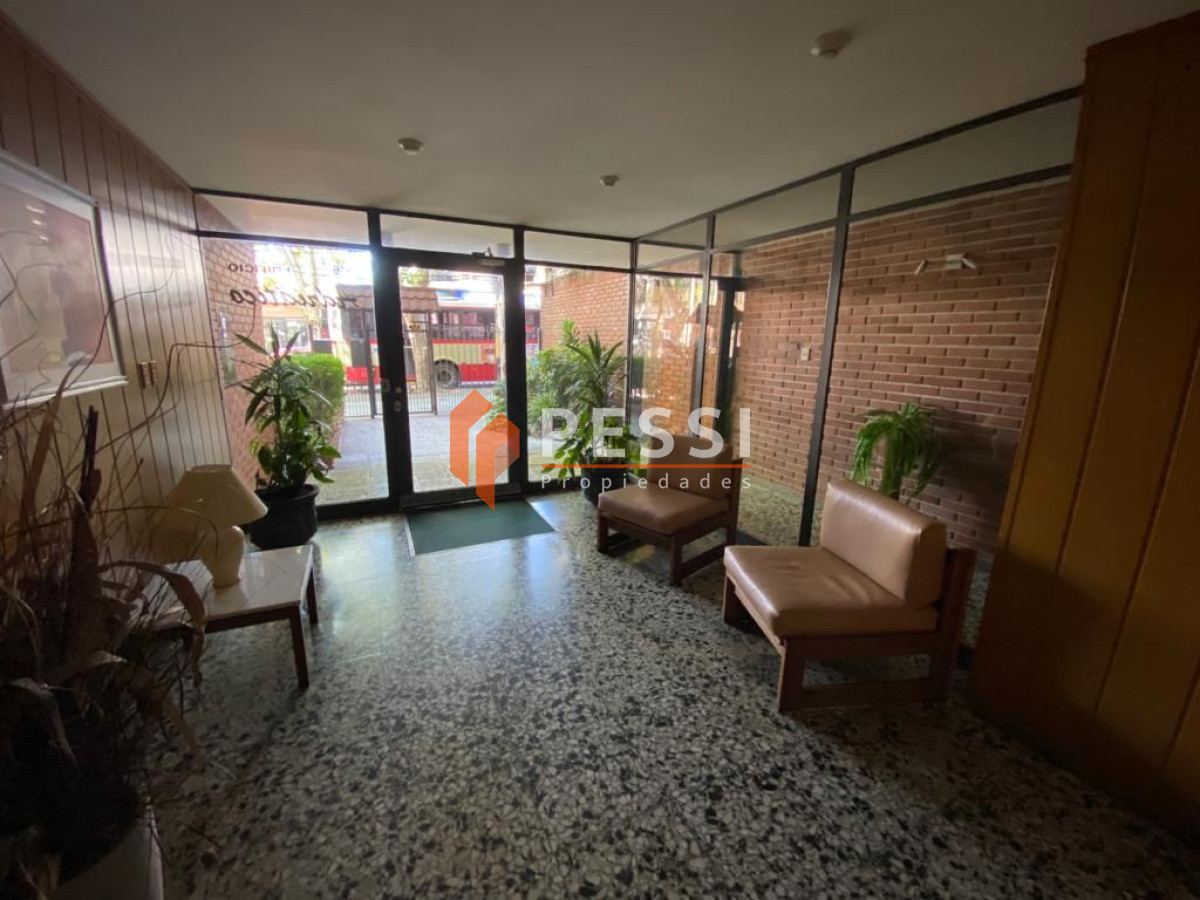 Apartamento ID.1044 - Alquiler Apartamento 2 dormitorios en Pocitos 