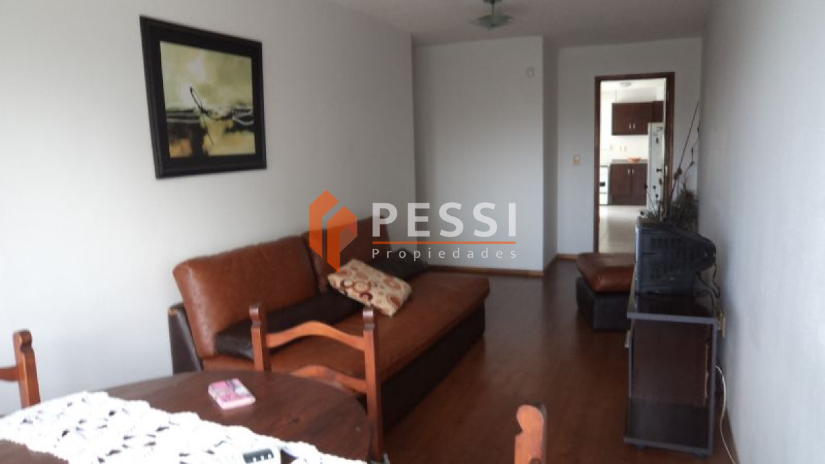 Apartamento ID.1435 - Apartamento en alquiler Parque Rodó 2 dormitorios