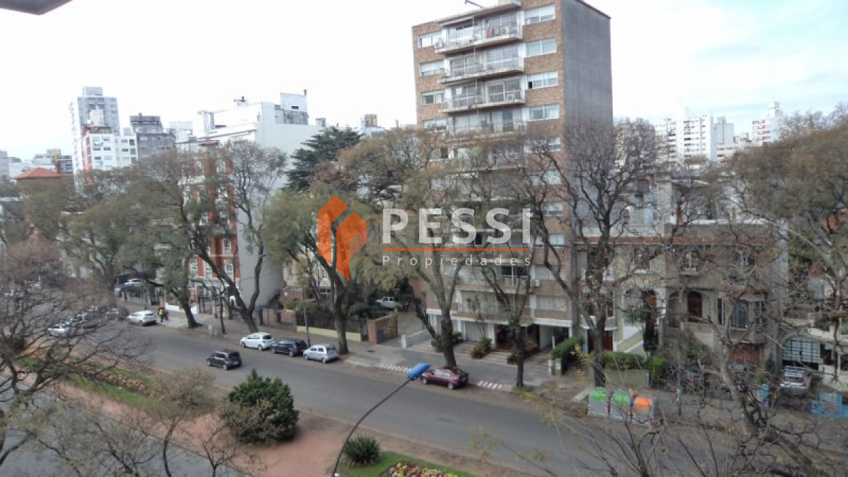 Apartamento ID.1435 - Apartamento en alquiler Parque Rodó 2 dormitorios