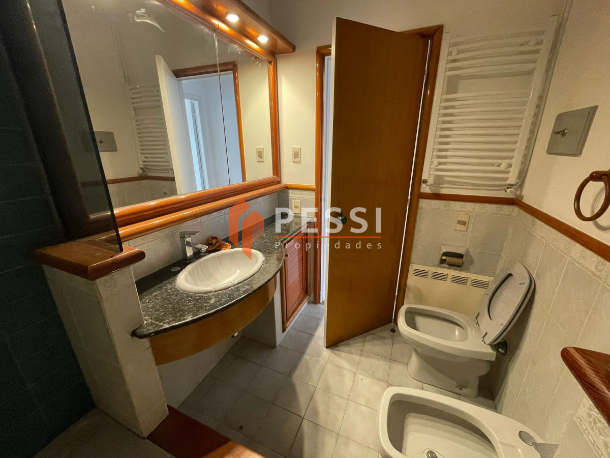 Apartamento ID.2212 - Venta apartamento 2 dormitorios con renta en Parque Rodo