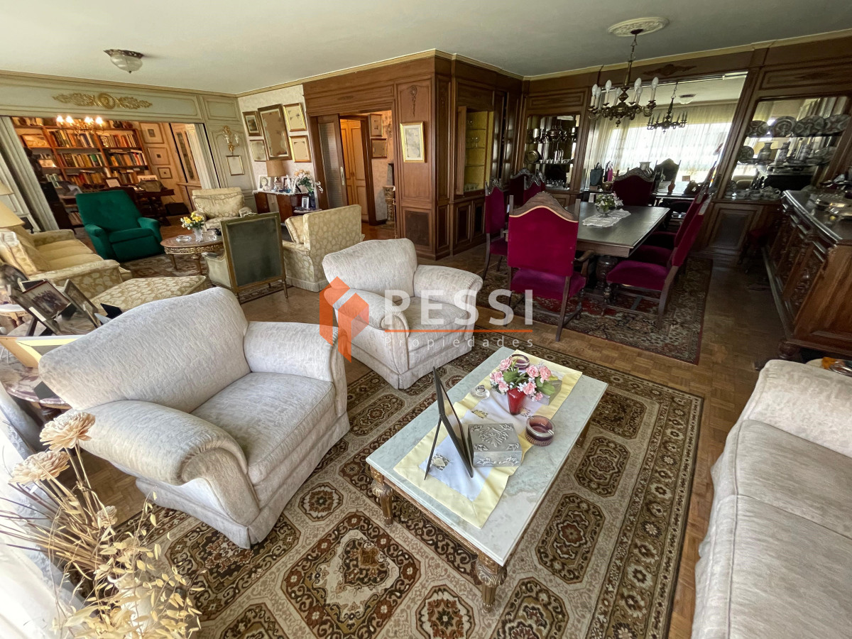 Apartamento ID.2418/Venta-apartamento-4-dormitorios-y-garage-en-Pocitos - Venta apartamento 4 dormitorios y garage en Pocitos