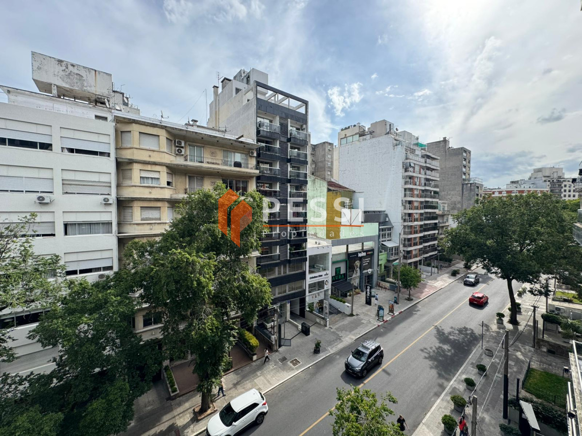 Apartamento ID.2505 - Alquiler apartamento 3 dormitorios en Punta Carretas