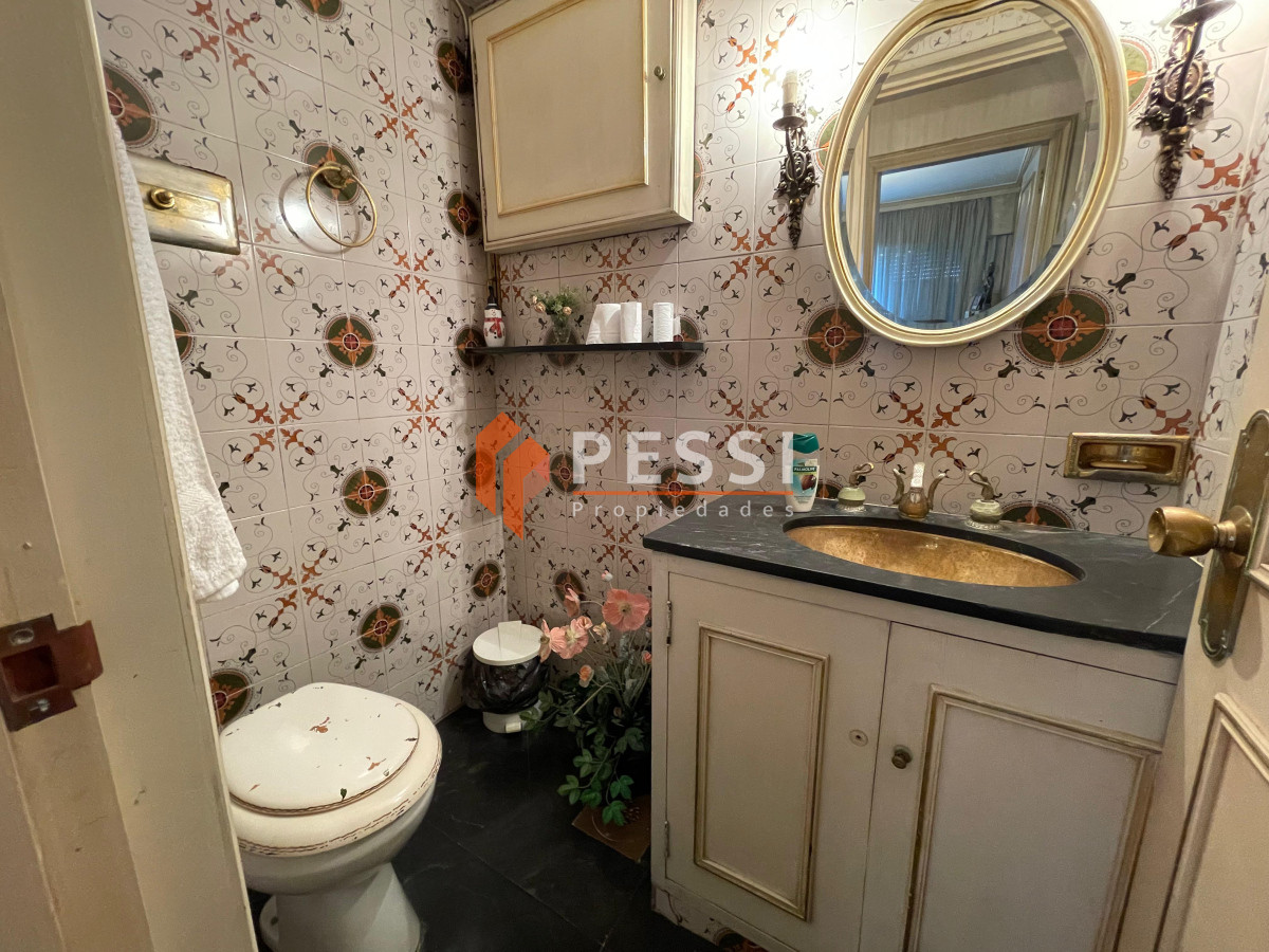 Apartamento ID.2418/Venta-apartamento-4-dormitorios-y-garage-en-Pocitos - Venta apartamento 4 dormitorios y garage en Pocitos