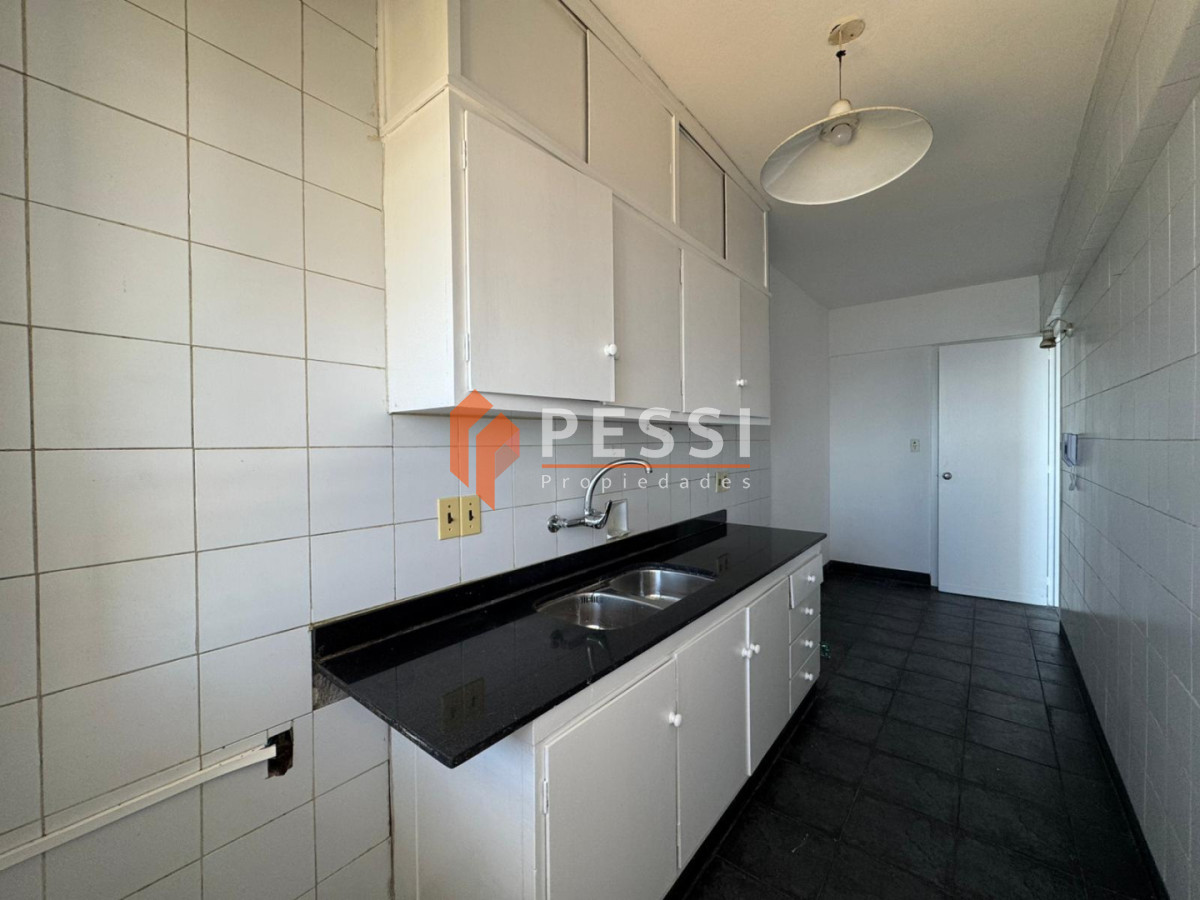 Apartamento ID.1392 - Alquiler apartamento 2 dormitorios con vista al mar en Pocitos 