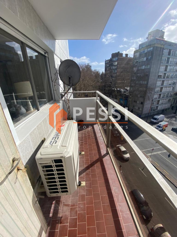 Apartamento ID.2242 - Venta apartamento 3 domitorios y garage en Pocitos